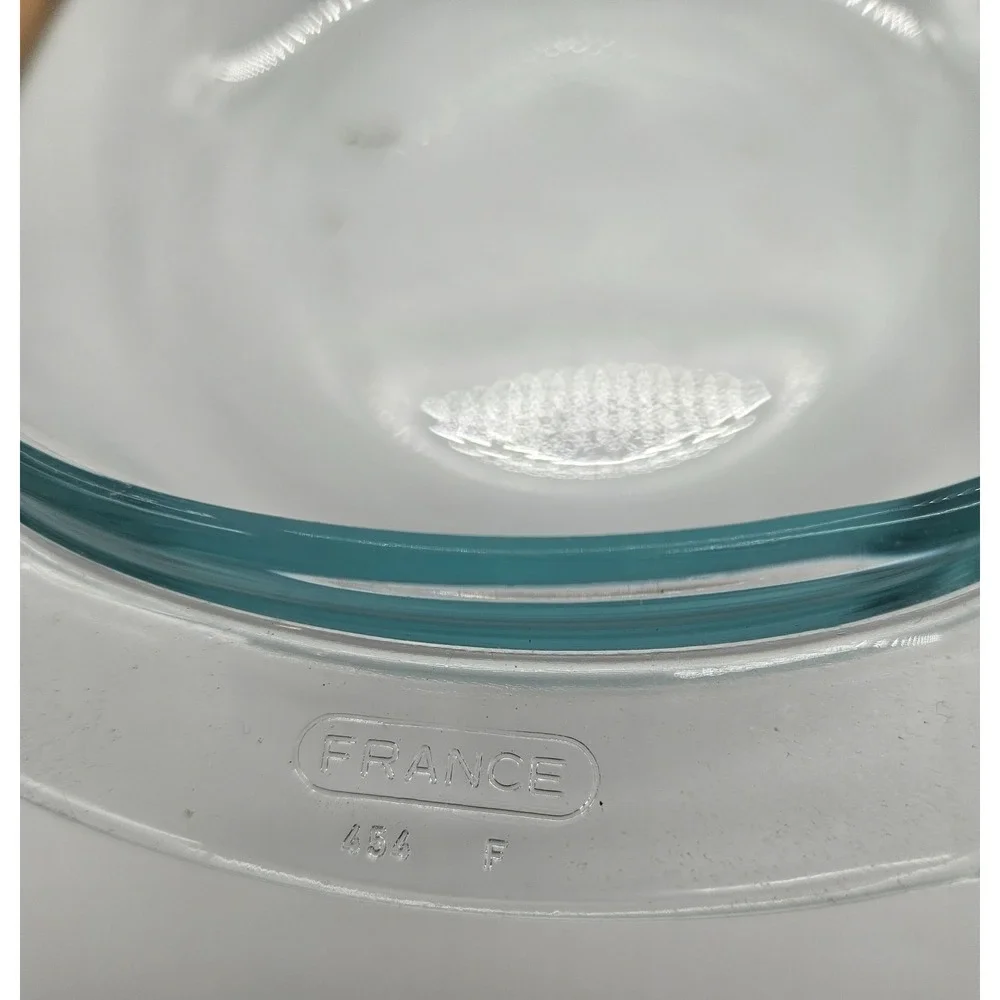 Pyrex de Corning France Pale Blue Glass Round Casserole Dish with Lid 450-K 454L